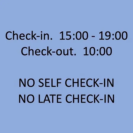 アパート 5 Il Tornante *