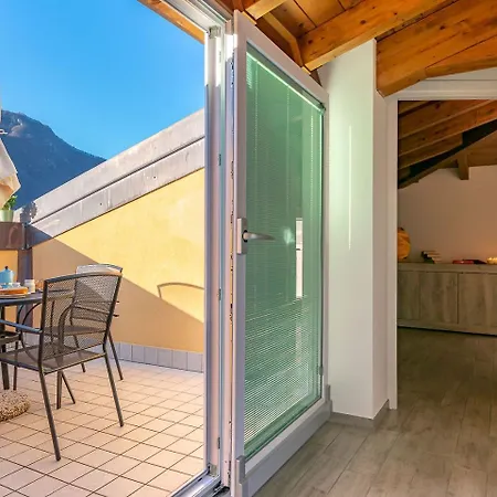 5 Il Tornante アパート ネッソ