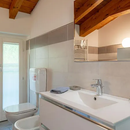 アパート 5 Il Tornante ネッソ